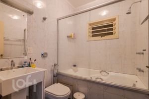 Image 8 - 845294