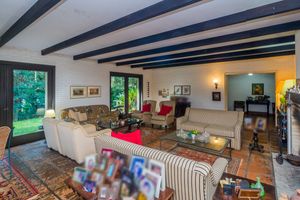 Image 1 - 845413