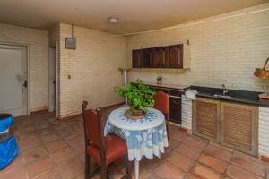 Image 24 - 845413