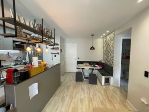 Image 2 - 845668