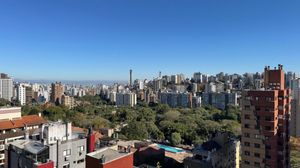 Image 10 - 845752