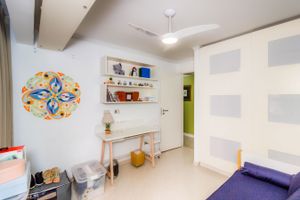 Image 13 - 845834