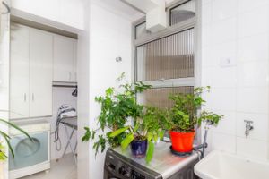 Image 32 - 845834