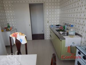 Image 5 - 845915