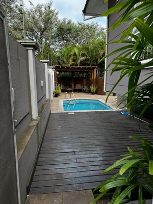 Image 15 - 846036