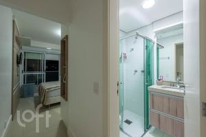Image 29 - 846056