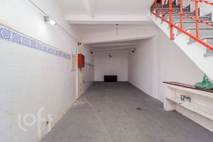 Image 40 - 846080