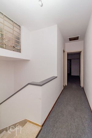 Image 39 - 846080