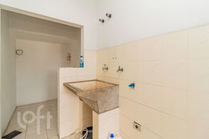 Image 21 - 846086