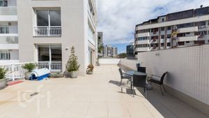 Image 4 - 846116