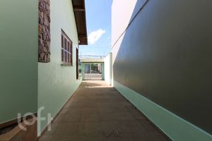 Image 30 - 846207
