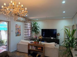 Image 1 - 846336