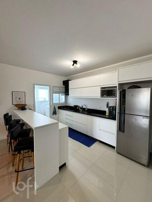 Image 10 - 846363