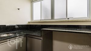 Image 9 - 846400