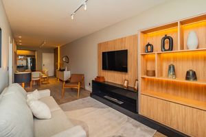 Image 9 - 846406