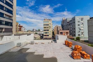 Image 14 - 846406