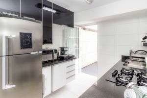 Image 17 - 846411