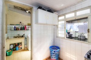 Image 21 - 846416