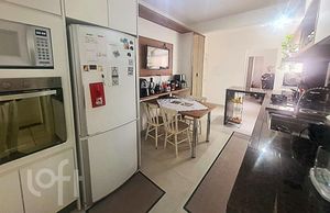 Image 4 - 846612