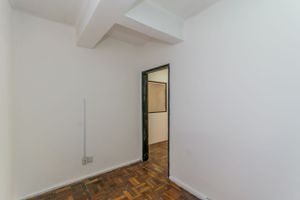 Image 6 - 846628