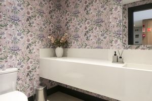Image 19 - 846631