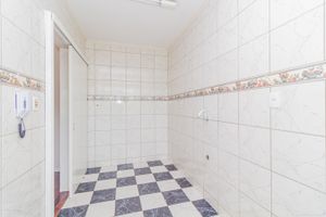 Image 16 - 846659