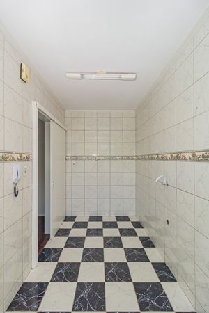 Image 21 - 846659