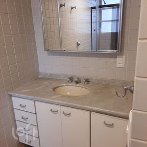 Image 18 - 846662