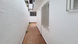Image 25 - 846672