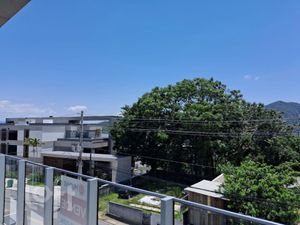 Image 15 - 846678