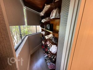 Image 4 - 846993