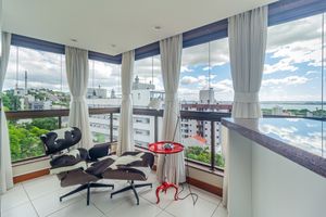 Image 9 - 847145