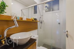 Image 9 - 847191