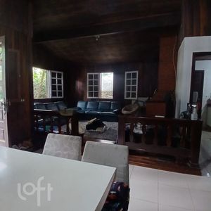 Image 7 - 847285