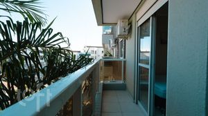 Image 8 - 847294
