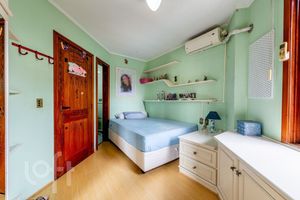 Image 12 - 847323
