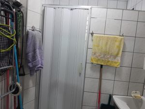 Image 8 - 847324