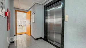 Image 29 - 847352