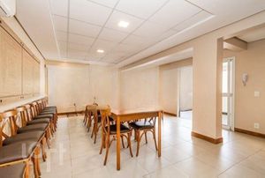 Image 24 - 847352