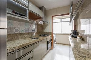 Image 8 - 847370