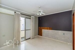 Image 29 - 847467