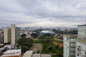 Image 24 - 847470