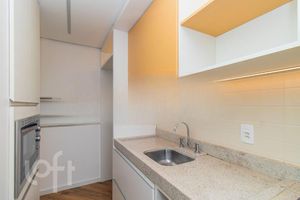 Image 8 - 847475