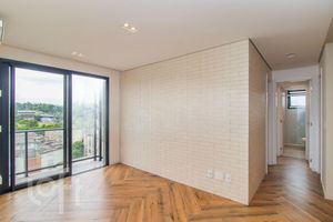 Image 36 - 847475