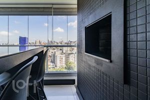 Image 6 - 847497