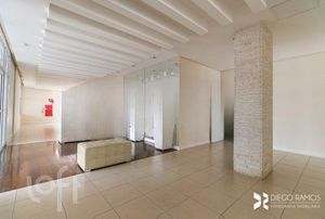 Image 18 - 847540