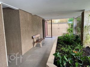 Image 25 - 847573