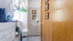 Image 11 - 847581