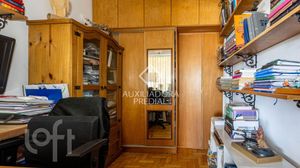 Image 7 - 847581