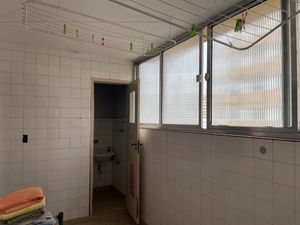 Image 22 - 847588